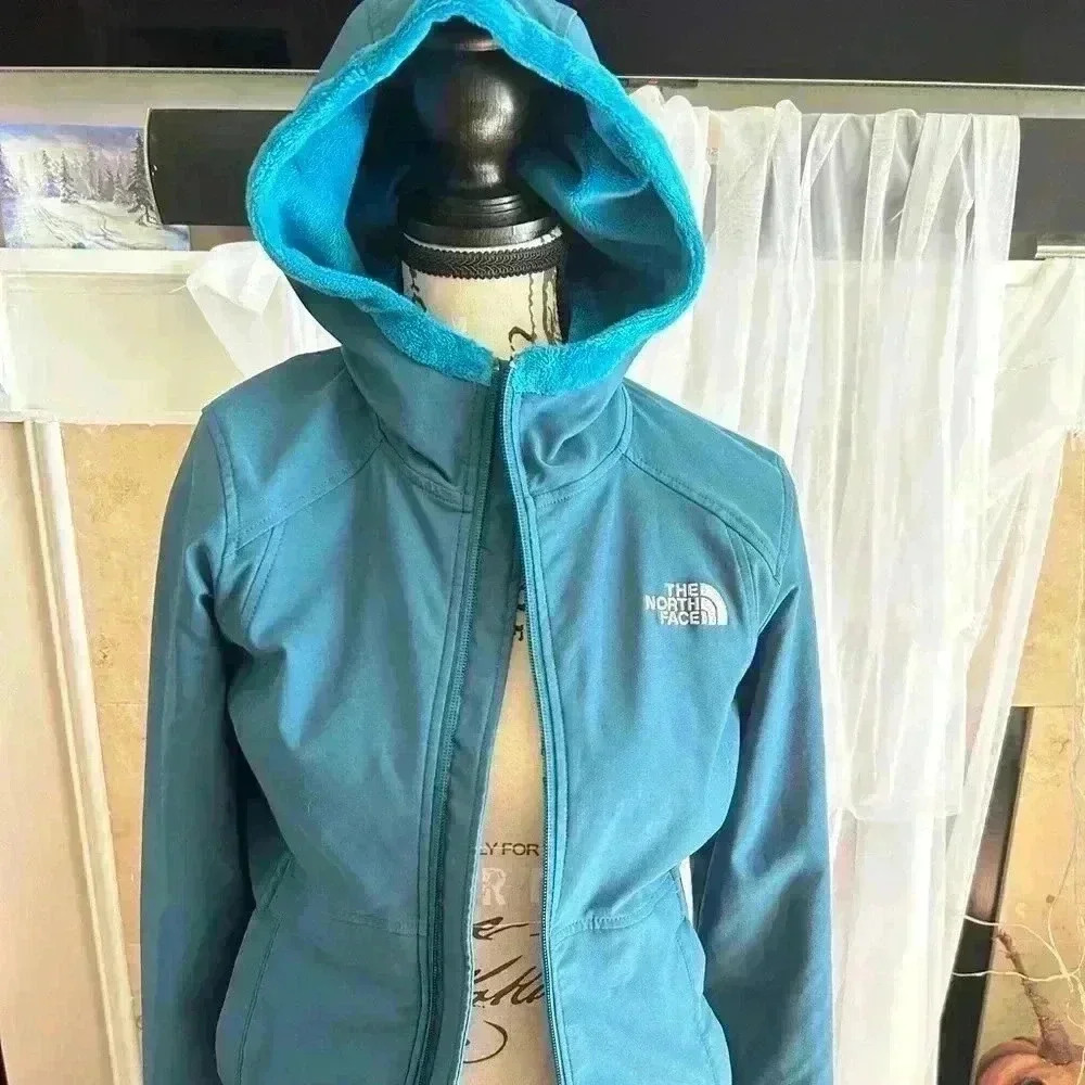 The North Face Women’s Teal Waterproof Jacket. XS. Hooded. Preowned.